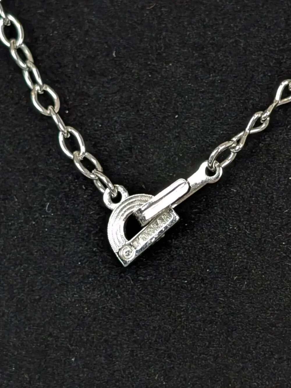 D'Orlan Silver Tone Chain Necklace - Picture 3 of 5